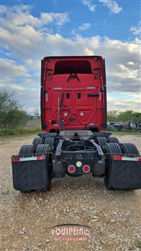 2014 Freightliner CASCADIA