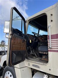 1997 Freightliner Med. Conv. Single Axle