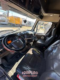 2016 VOLVO TRUCK VNL