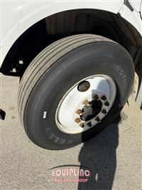 2011 Freightliner M2