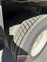 2011 Freightliner M2