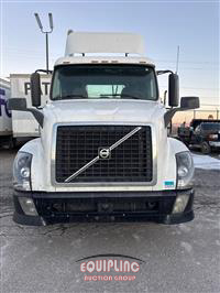 2013 VOLVO TRUCK VNL