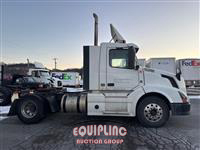 2013 VOLVO TRUCK VNL