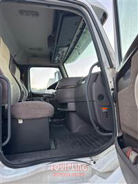 2013 VOLVO TRUCK VNL