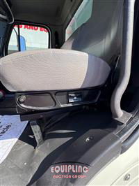 2016 Freightliner Business Class M2