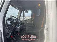 2014 Freightliner M2106