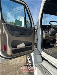 2019 Freightliner Cascadia 125