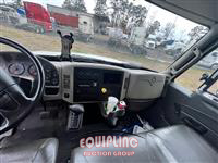 2018 International 4300 26FT BOX TRUCK