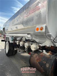 1999 Kenworth T300 FUEL TRUCK