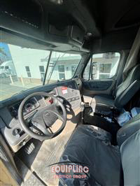 2013 Freightliner CASCADIA