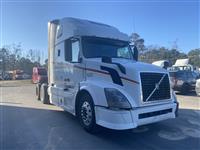 2014 Volvo VNL670