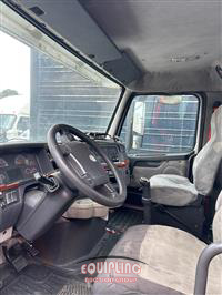 2010 VOLVO TRUCK VNL