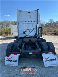 2011 VOLVO TRUCK VNL