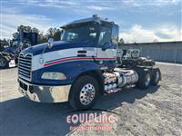 2015 Mack CXU-613