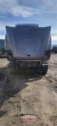 2020 Volvo VNL760