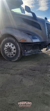 2020 Volvo VNL760
