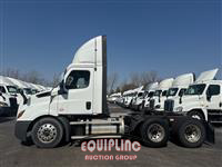 2020 Freightliner CASCADIA