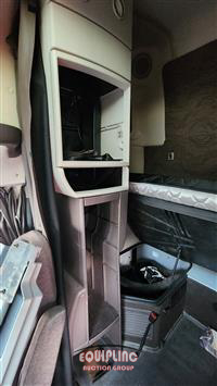 2016 Volvo VNL