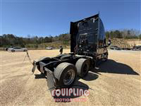  Freightliner CASCADIA