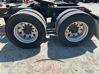 2015 VOLVO TRUCK VNL