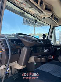 2015 VOLVO TRUCK VNL