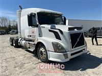 2015 VOLVO TRUCK VNL