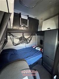 2020 Freightliner CASCADIA