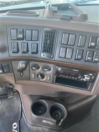 2017 Volvo VNL