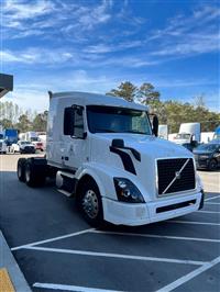 2017 Volvo VNL