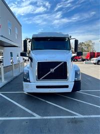 2017 Volvo VNL