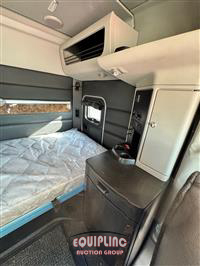 2024 Peterbilt 589