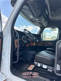 2023 Freightliner Cascadia