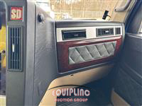 2021 Freightliner SD122