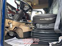 2021 Freightliner SD122