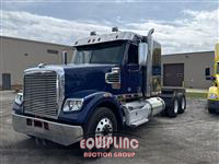 2021 Freightliner SD122