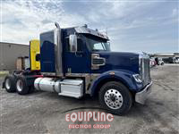 2021 Freightliner SD122