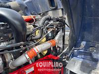 2021 Freightliner SD122