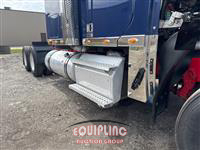 2021 Freightliner SD122