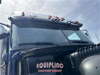 2021 Freightliner SD122