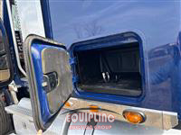 2021 Freightliner SD122