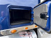 2021 Freightliner SD122