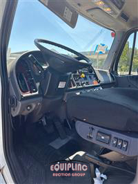 2017 Freightliner M2