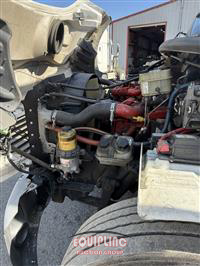 2015 Freightliner M2106