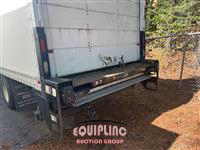 2017 Freightliner M2106