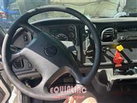 2017 Freightliner M2106