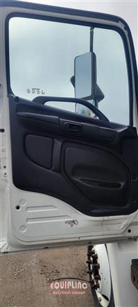 2011 Hino 338
