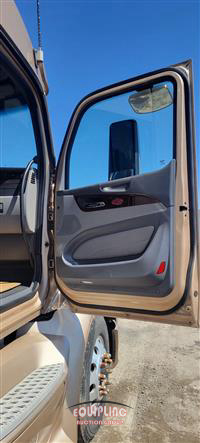 2017 Peterbilt 579
