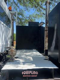 2010 Freightliner M2 106