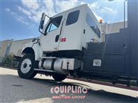 2010 Freightliner M2 106