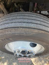 2010 Freightliner M2 106